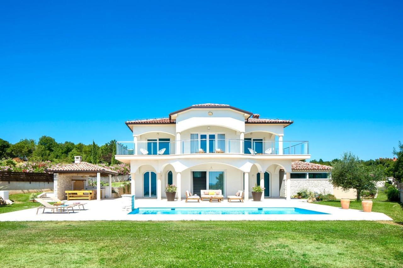 Luxury Panorama Vila With Amazing Seaview In Gondolici 7 Km From Rabac Labin  Buitenkant foto