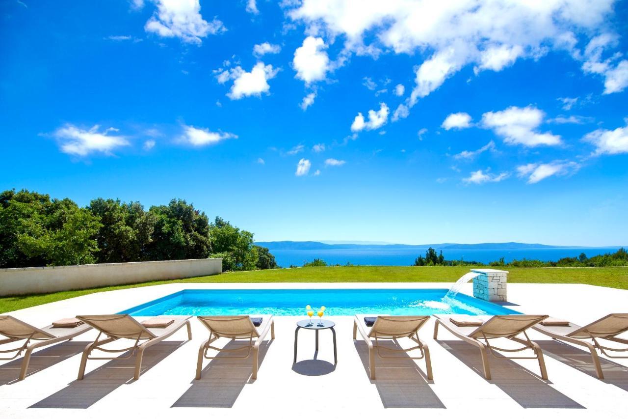 Luxury Panorama Vila With Amazing Seaview In Gondolici 7 Km From Rabac Labin  Buitenkant foto