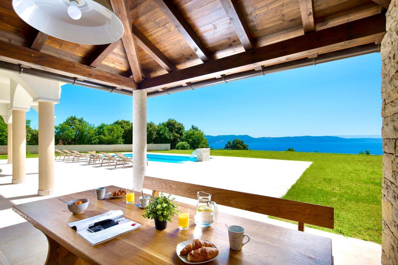 Luxury Panorama Vila With Amazing Seaview In Gondolici 7 Km From Rabac Labin  Buitenkant foto